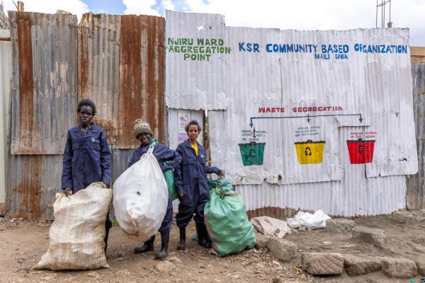 Waste pickers at the buy-back centre